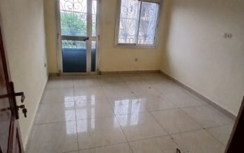 Top A Yembeya Chambre douche balcon luxe 800.000