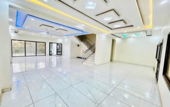 𝐀_Vendre #𝐏𝐑𝐈X: 3.500.000.000 #GNF à discuter