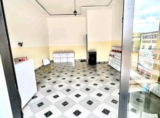👉À LOUER UN MAGASIN 800.000fg Pablo immobilier 6