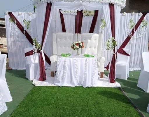 Pour la décoration de vos cérémonies de: – Mariage