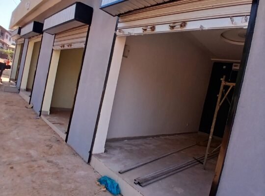 1 #Magasin a LOUER au plein coeur de #LAMBAGNI bor