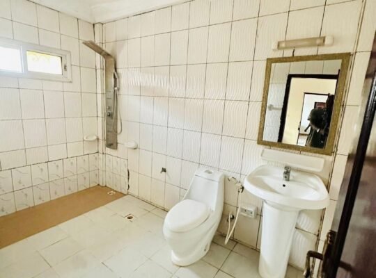 villa a louer a kipe chino-guinee