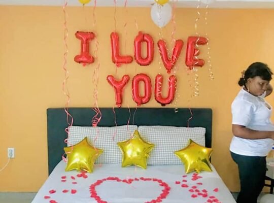 Pour la décoration de vos cérémonies de: – Mariage