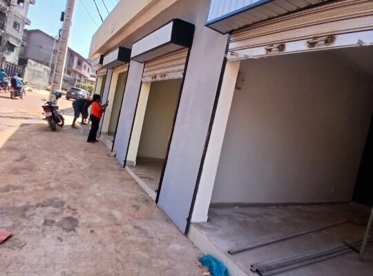 1 #Magasin a LOUER au plein coeur de #LAMBAGNI bor